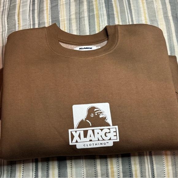 Crewneck Sweatshirt - Picture 2 of 7